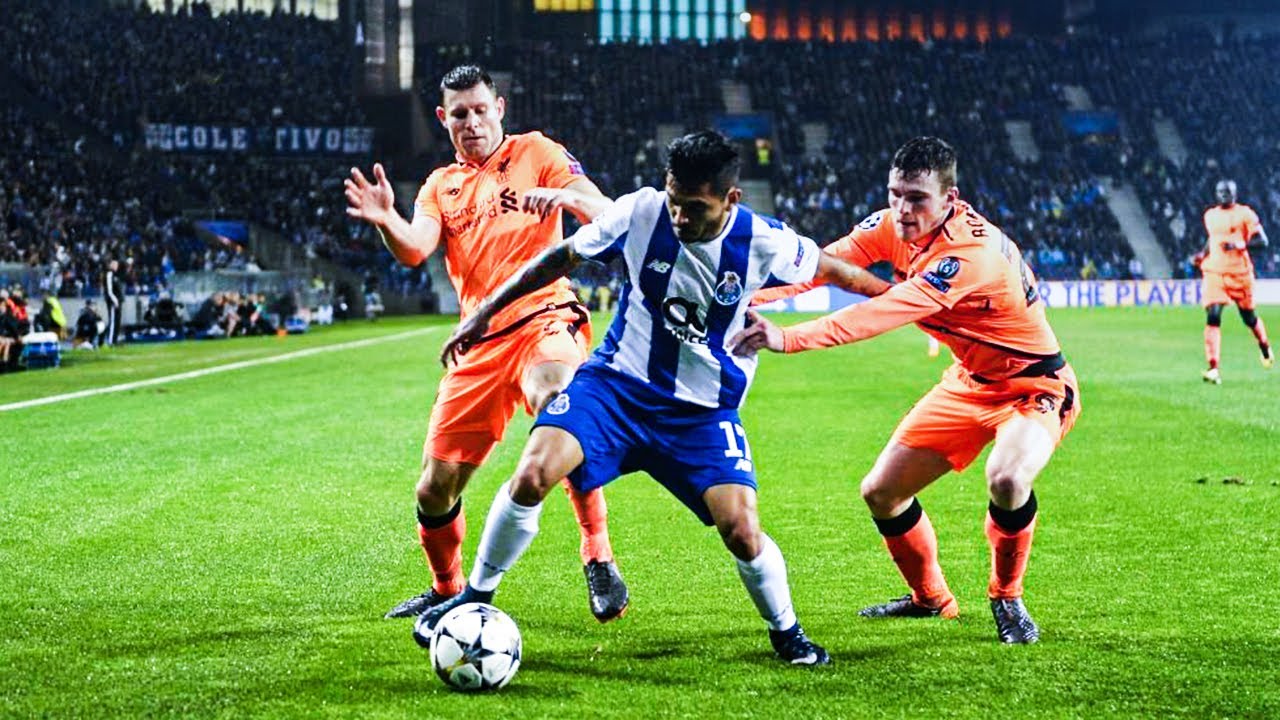 Jesús Corona Dancing on the Football Pitch...