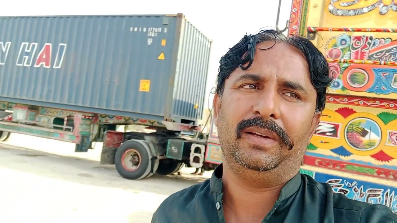 اج نوریاں بعد پہنچے ہیں کراچی جا رہے ہیں
