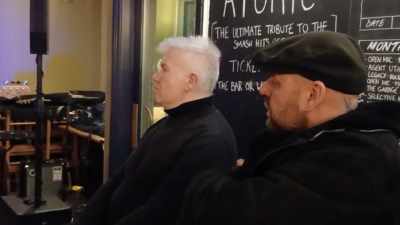 Steve Charlesworth - Me & Bobby McGee : live at  Molly's Open Mic Nite : Fishpond , Matlock Bath 