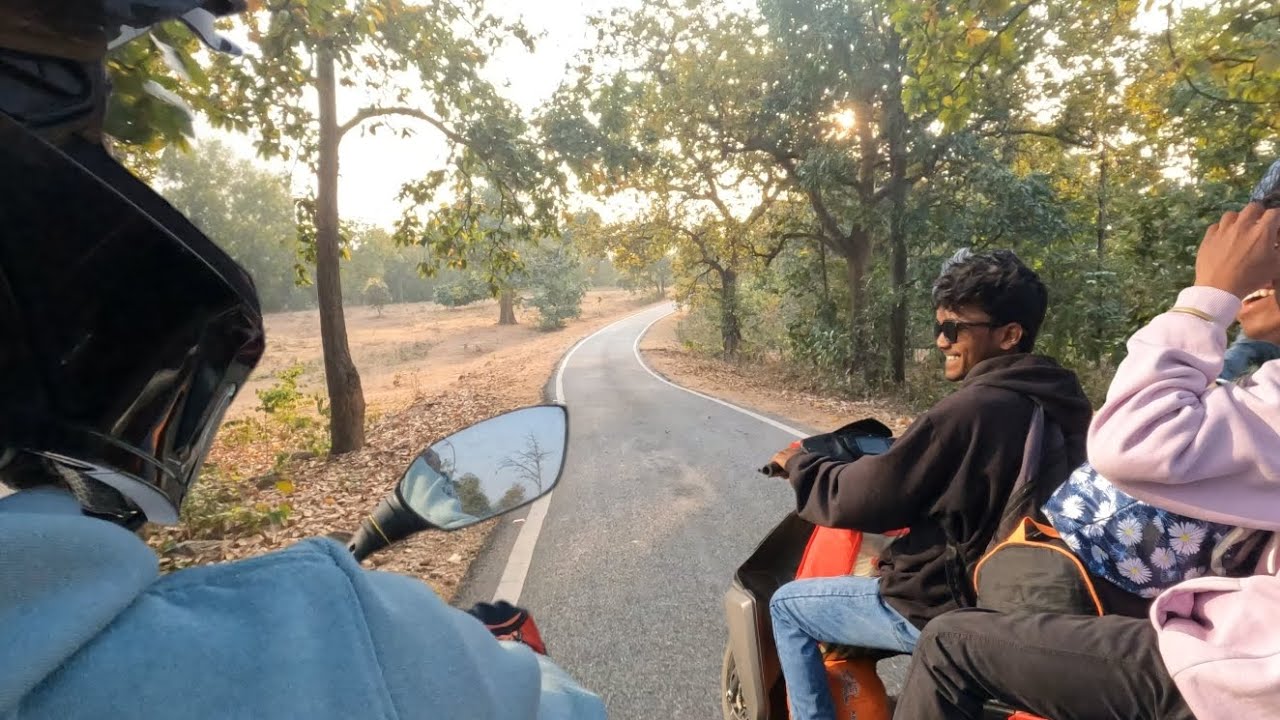 दोस्तों के साथ धमाकेदार राइड | Simdega Bike Ride Vlog | Roni Kiro 21