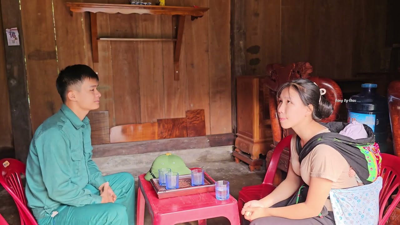 Kind policeman gives poor girl an abandoned house - Life starts from zero
