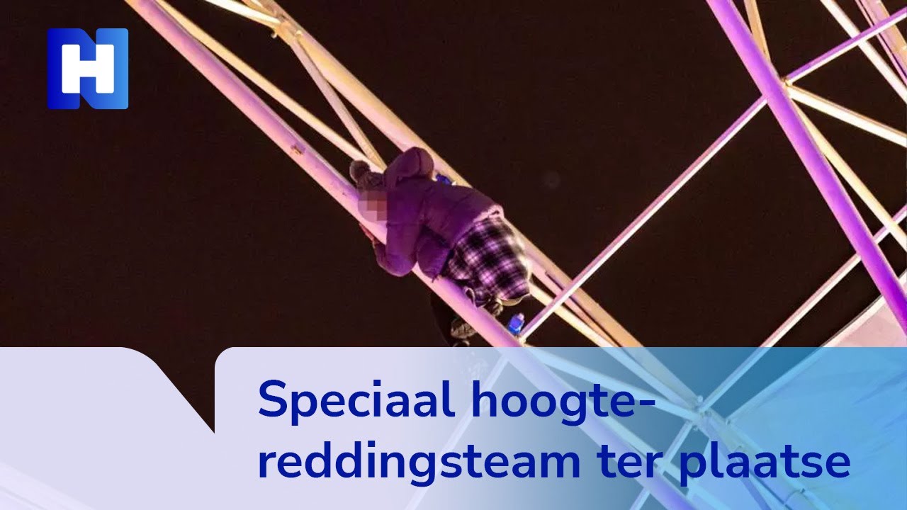 Verwarde vrouw klimt in reuzenrad bij het Amsterdams Winterparadijs