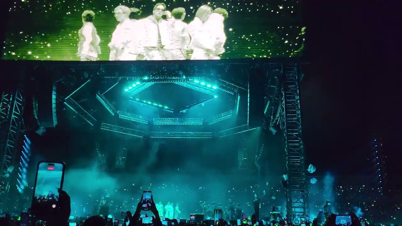 BTS - Aliens en Vivo en El Camp&iacute;n, Bogot&aacute;