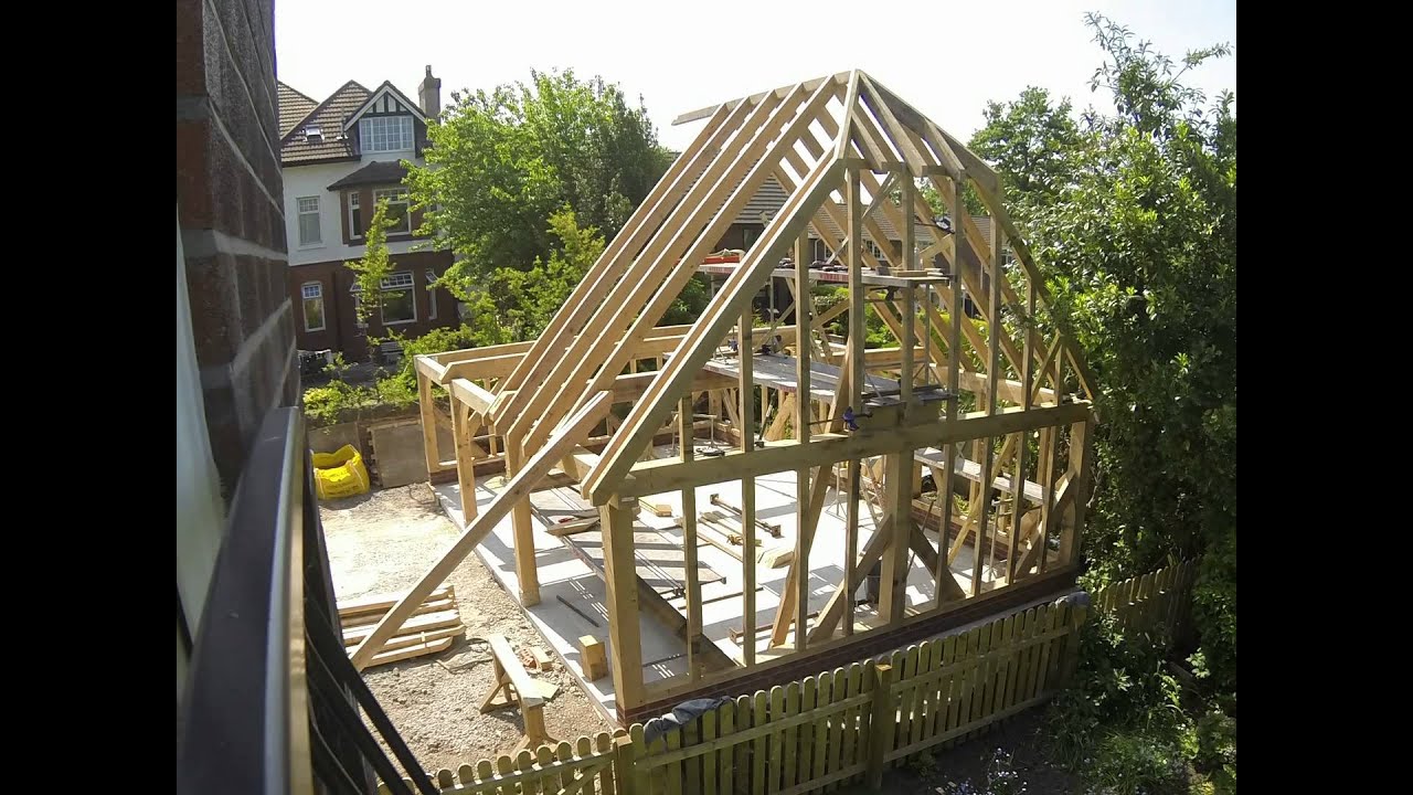 Oak Framed Garage Construction in time lapse