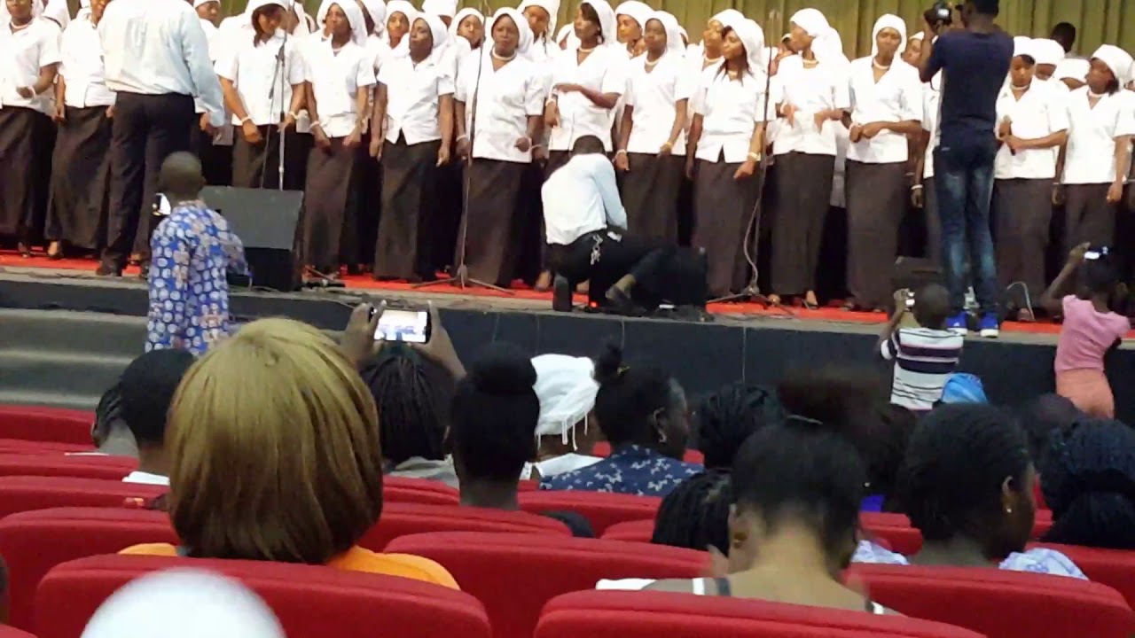 Chorale des aînés de Mayangui
