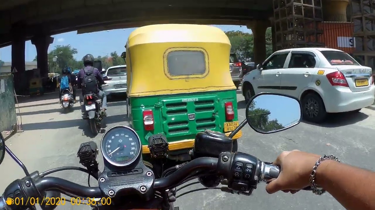📍POV: Ripping through Bangalore traffic on Harley Davidson Iron 883