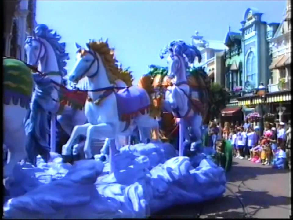 MAIN STREET PARADE-DISNEYLAND-PARIS-1993