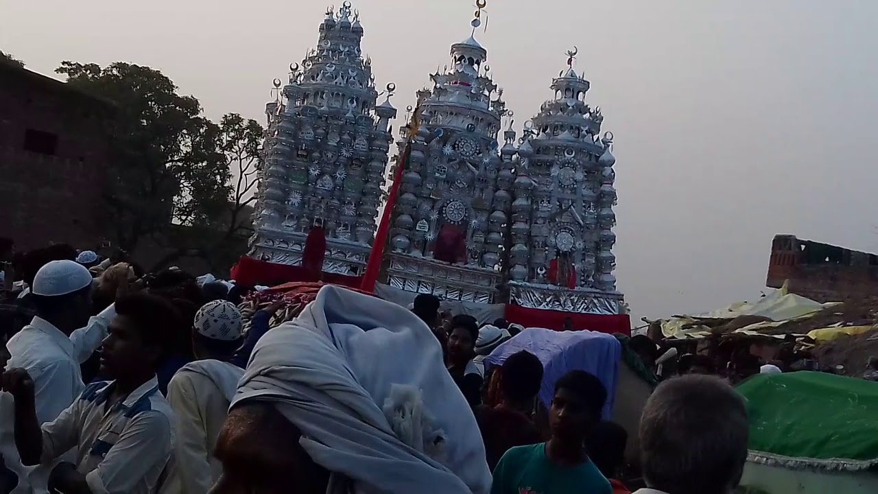 ताजिया मिलाप गढी कर्बला नोहा ग्राम निविया पोस्ट पश्चिम शरीरा जिला कौशांबी