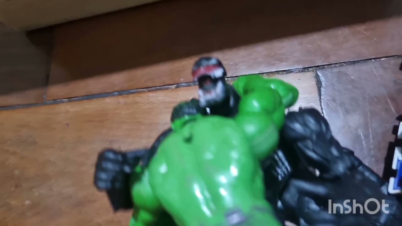 Huk VS VENOM REVAMCHE