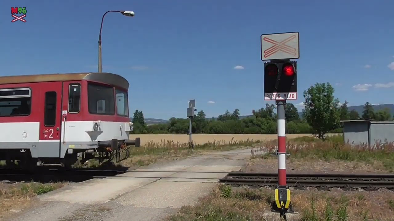 Železničn&eacute; priecestie Pstru&scaron;a [SP0560] - 19.7.2022 / Železničn&iacute; přejezd / Slovak railroad crossing
