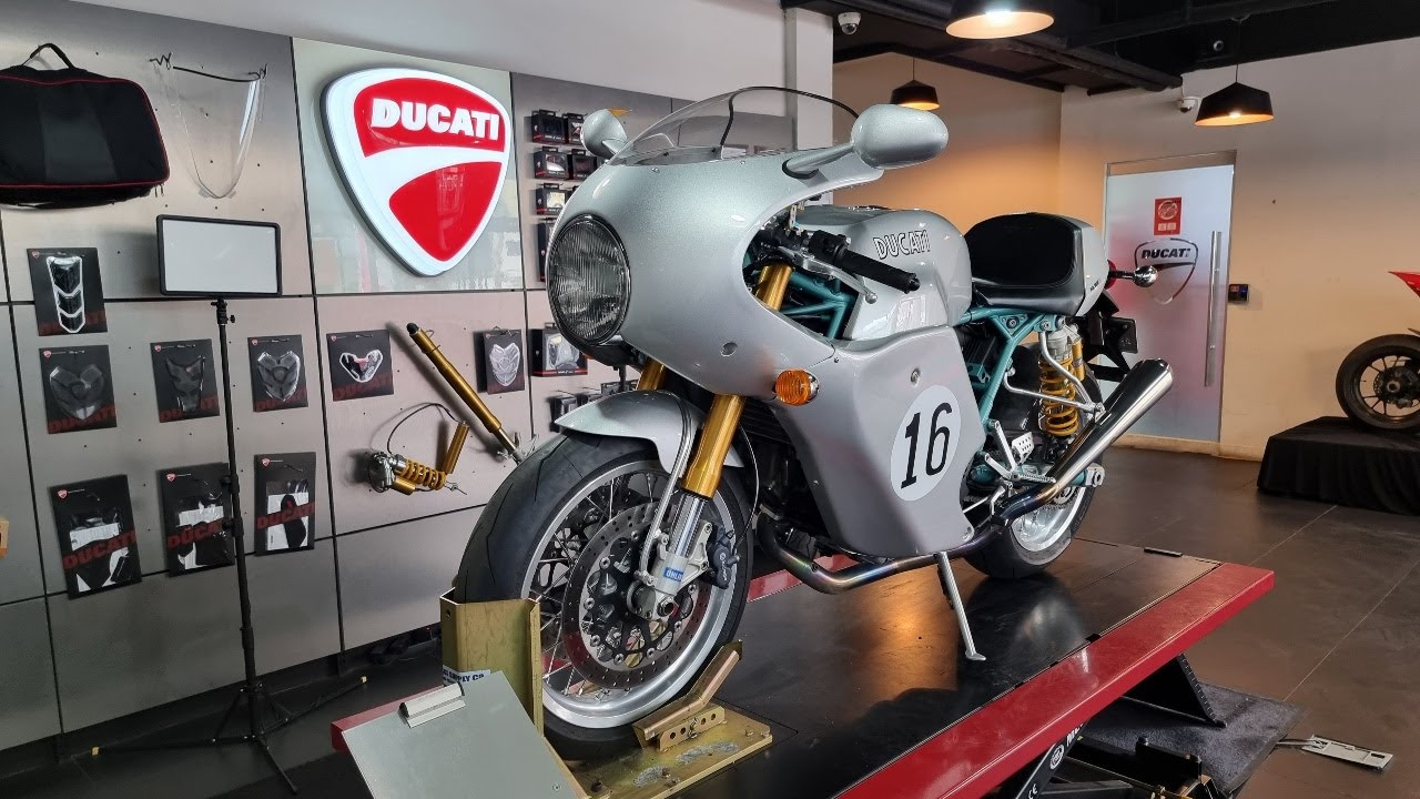 Ducati Paul Smart limited edition (24,000 desmo & details) 