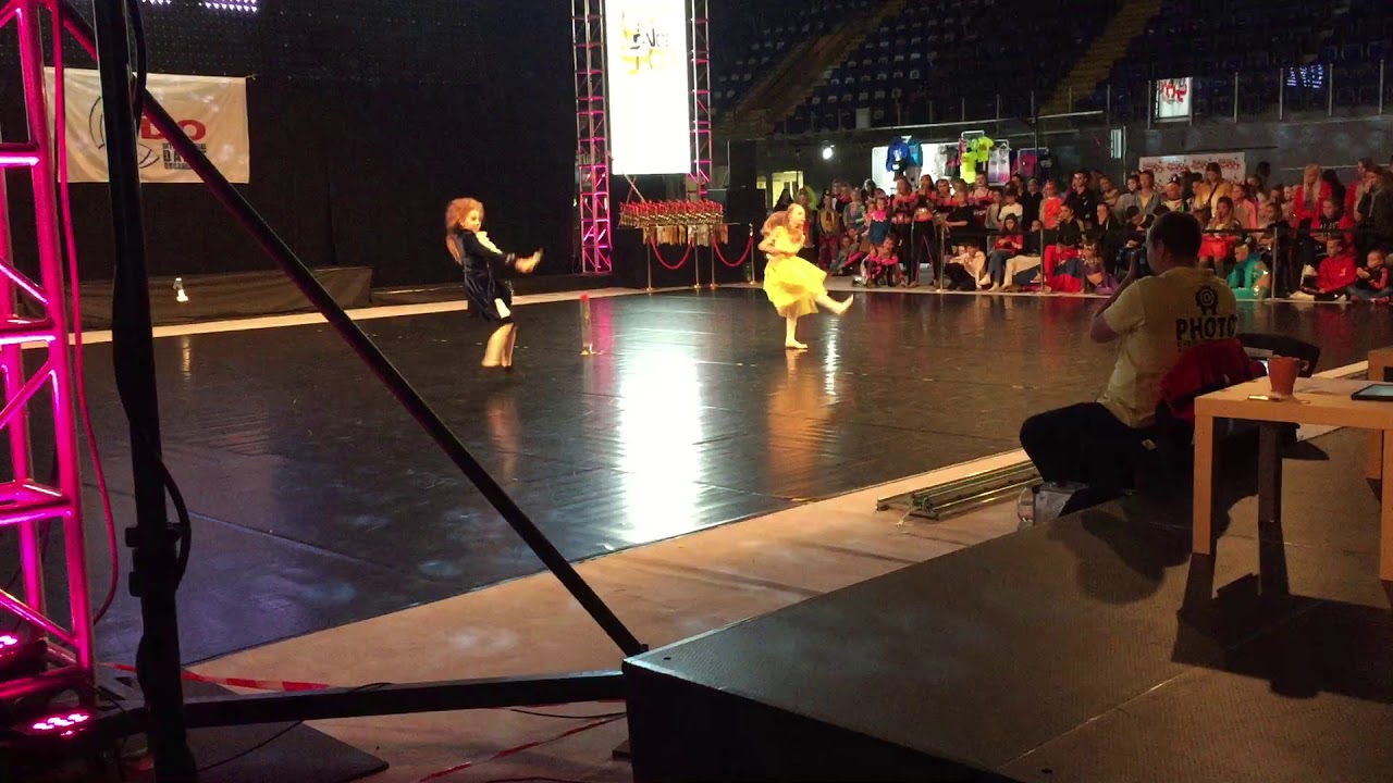 Jumping - beauty and the beast