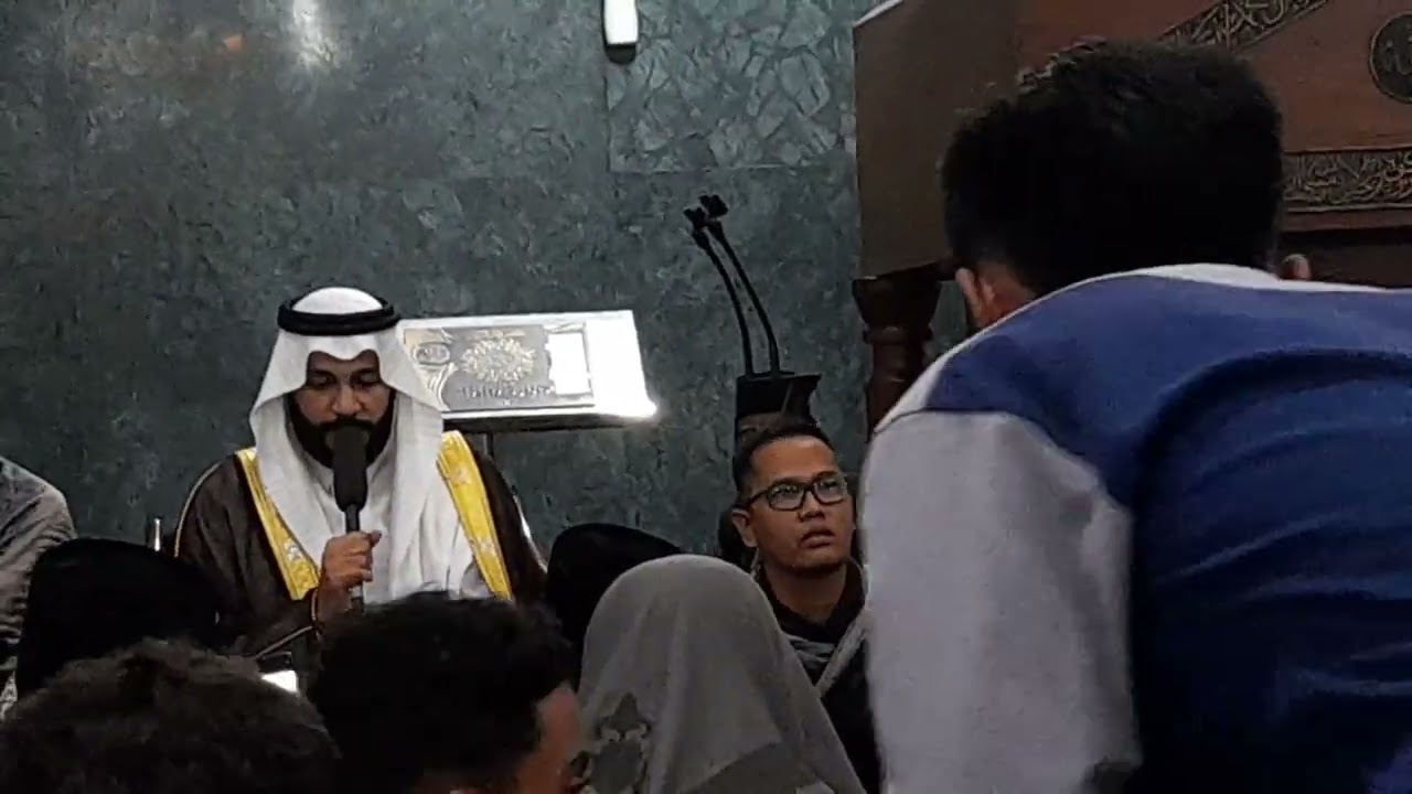 Syekh Abdurrahman Alosy Imam besar masjidil haram...menjadi imam terawih di masjid Agung Sleman
