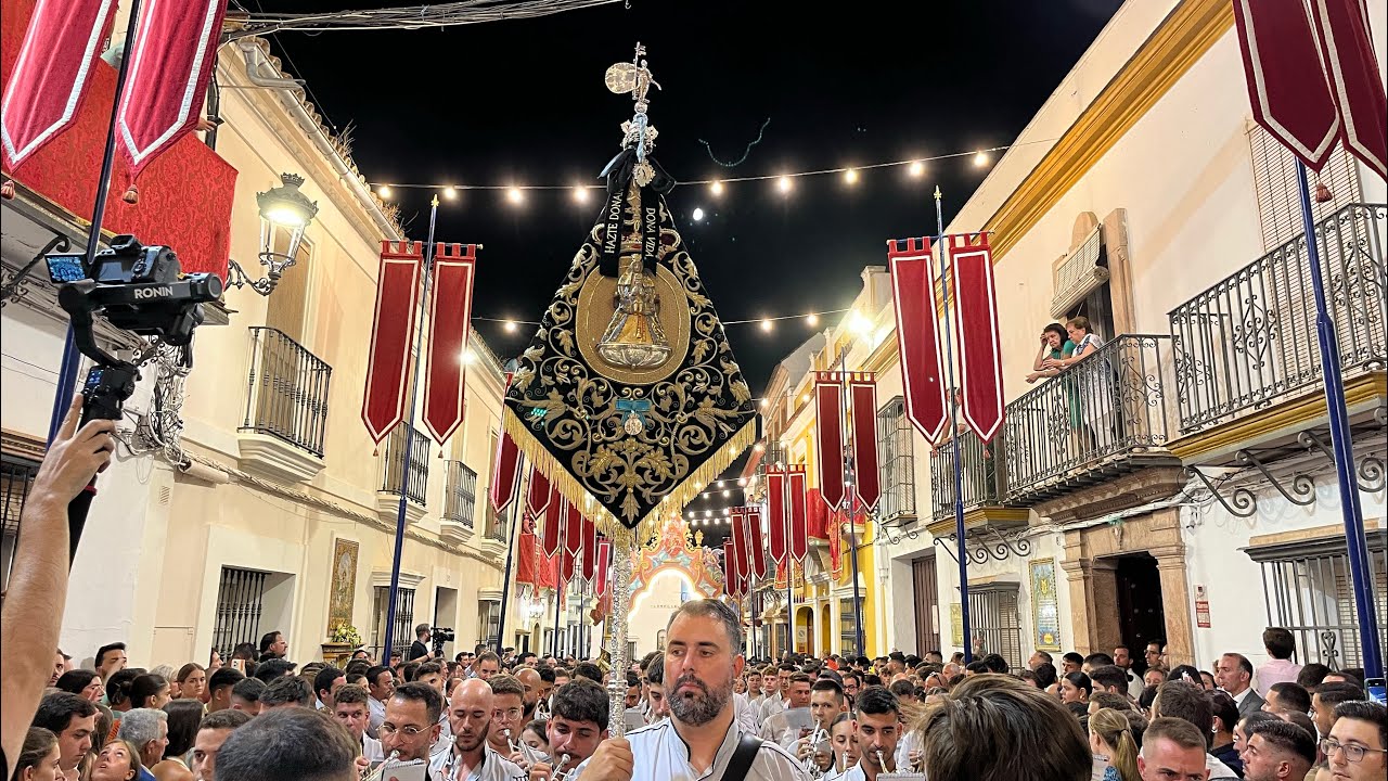 🎶 [4k] ¡ESPECTACULAR! AM Virgen de los Reyes abriendo cortejo en Martín Rey | Asunción Gloriosa |