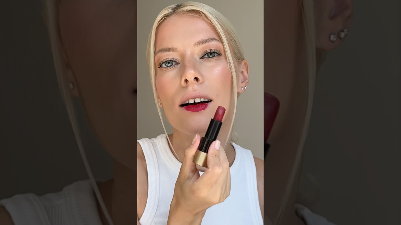 Red lipstick with cool undertone ROUGE HERM&Egrave;S-Satin lipstick, Rouge Vigne 82 #lipstick #redlipstick