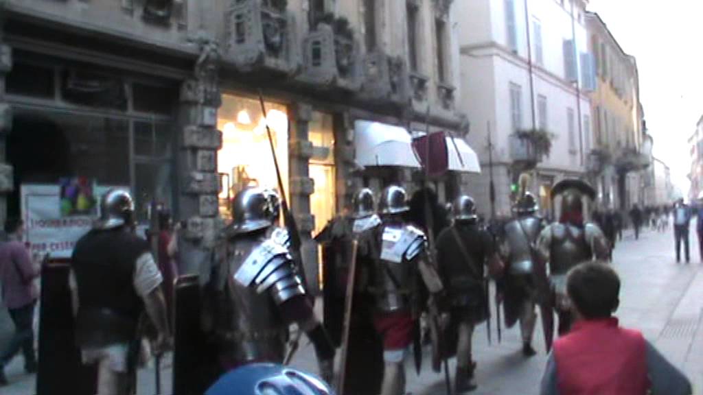 Prima Legio Italica sfila a Reggio Emilia video 1