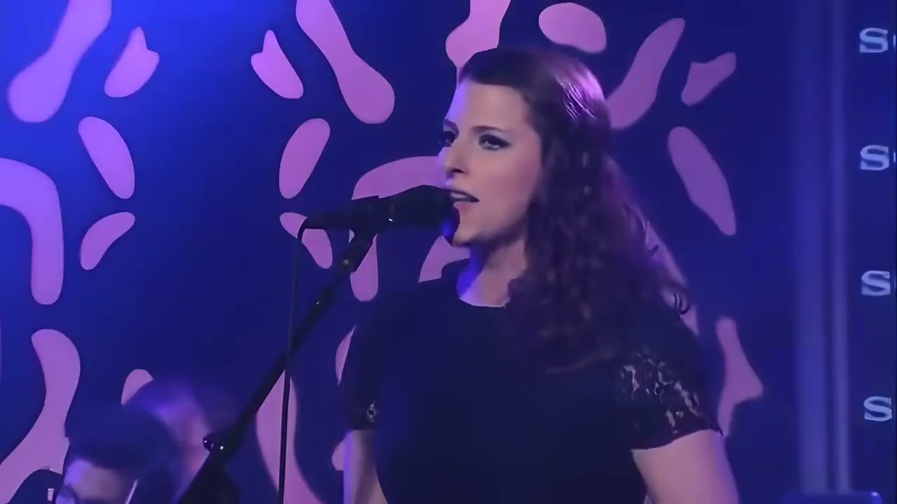 M83 Performs Oblivion Featuring Susanne Sundf&oslash;r (Remastered)