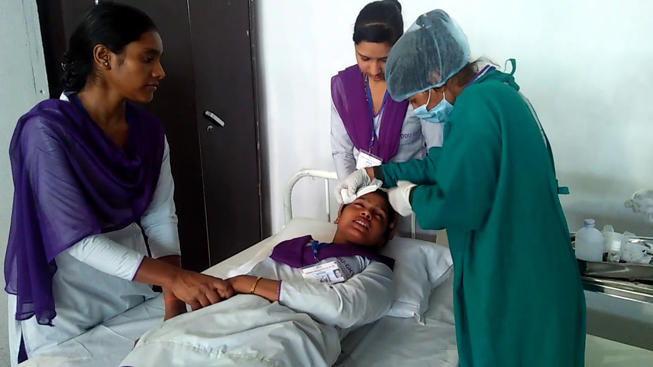 Dressing technique by General Duty Assistant