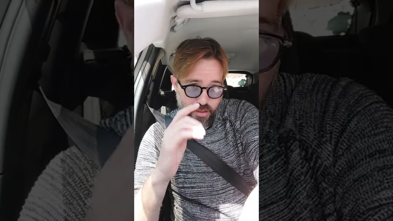 מתן זכות קדימה בצומת עם תמרורים וללא תמרורים. טיפים לטסט.