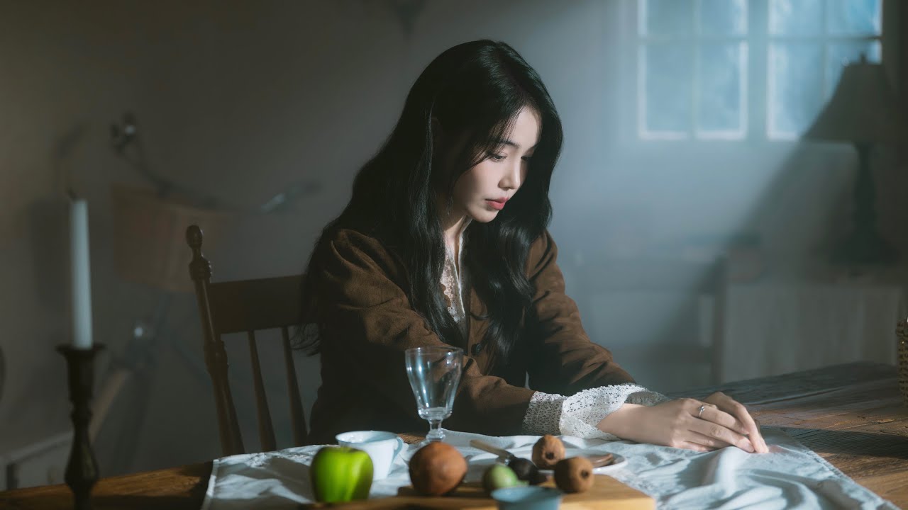 ROCOBERRY 로코베리 '이별이라는 말로 우리의 연애가 끝난다는 게' The End Of Love' MV