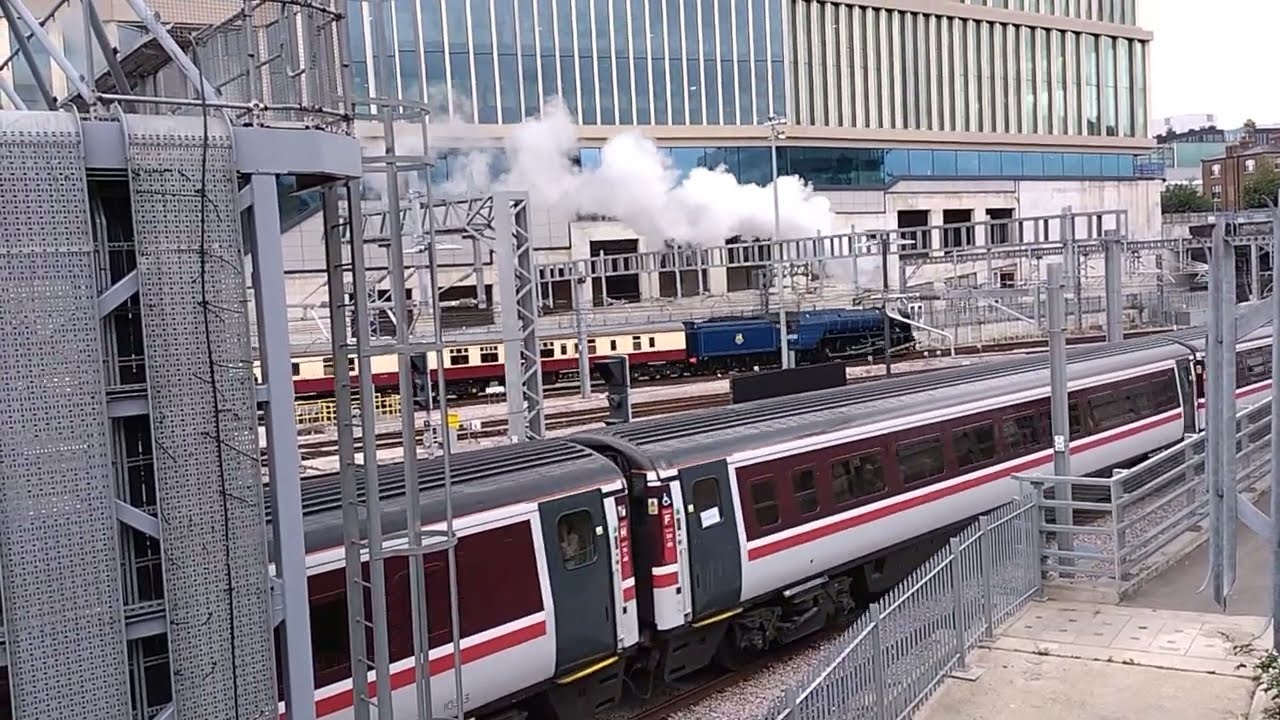 LNER Peppercorn Class A2 No. 60532 Blue Peter leaves Kings Cross - 14th July 2024 - a #43secondfilm