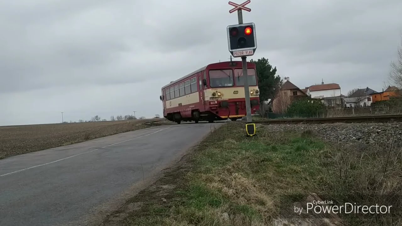 železniční přejezd (AŽD 97) Valy u Přelouče - 15.3.2019 / Czech Railroad Crossing