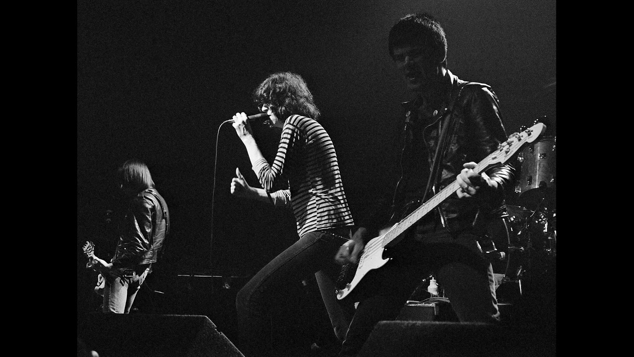 Ramones Blitzkrieg Bop Over The Years 1975-1996
