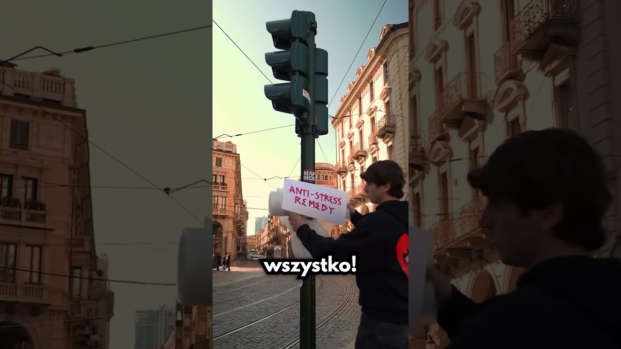 Tworzy Najdziwniejsze Zabawy W Miejscach Publicznych!🤯