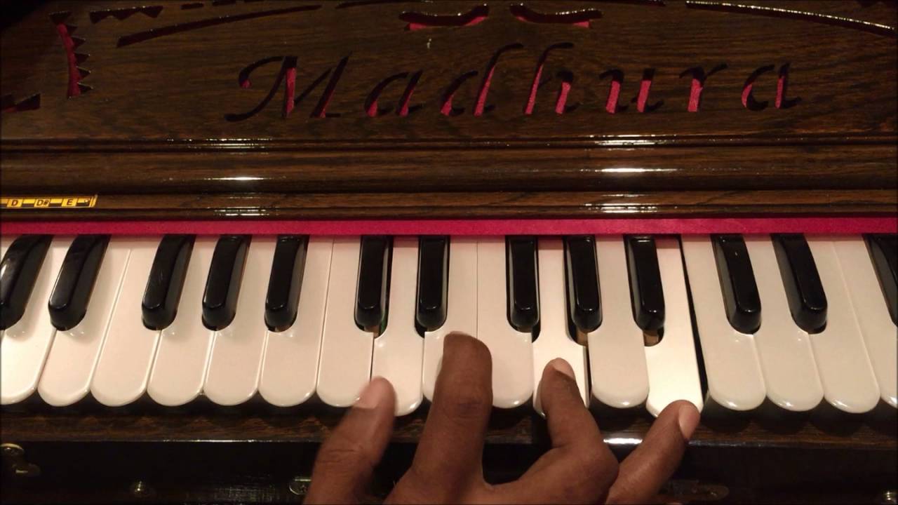 KIRTAN108 Harmonium Class 3 - Hare Krishna Maha Mantra (Gaura Arati tune)