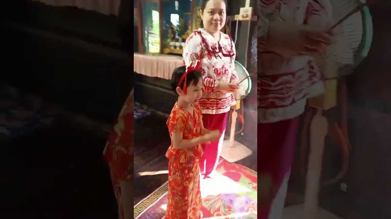 新 年 快乐。