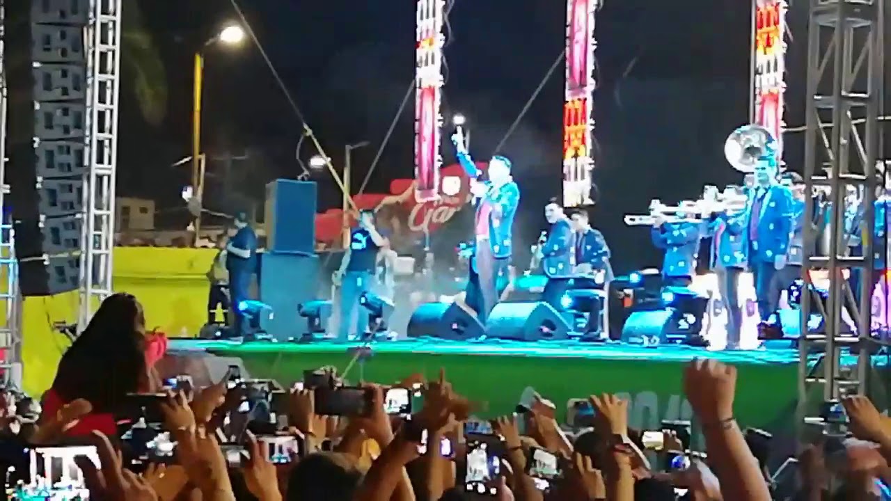 'EL FLACO' SE DESPIDE DE BANDA LOS RECODITOS