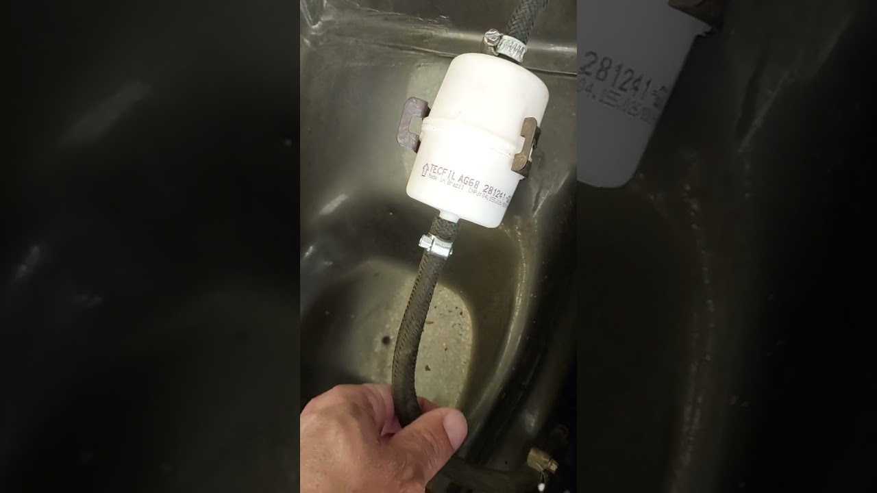 Troquei a bomba de combust&iacute;vel do monza e ele n&atilde;o funciona mais.