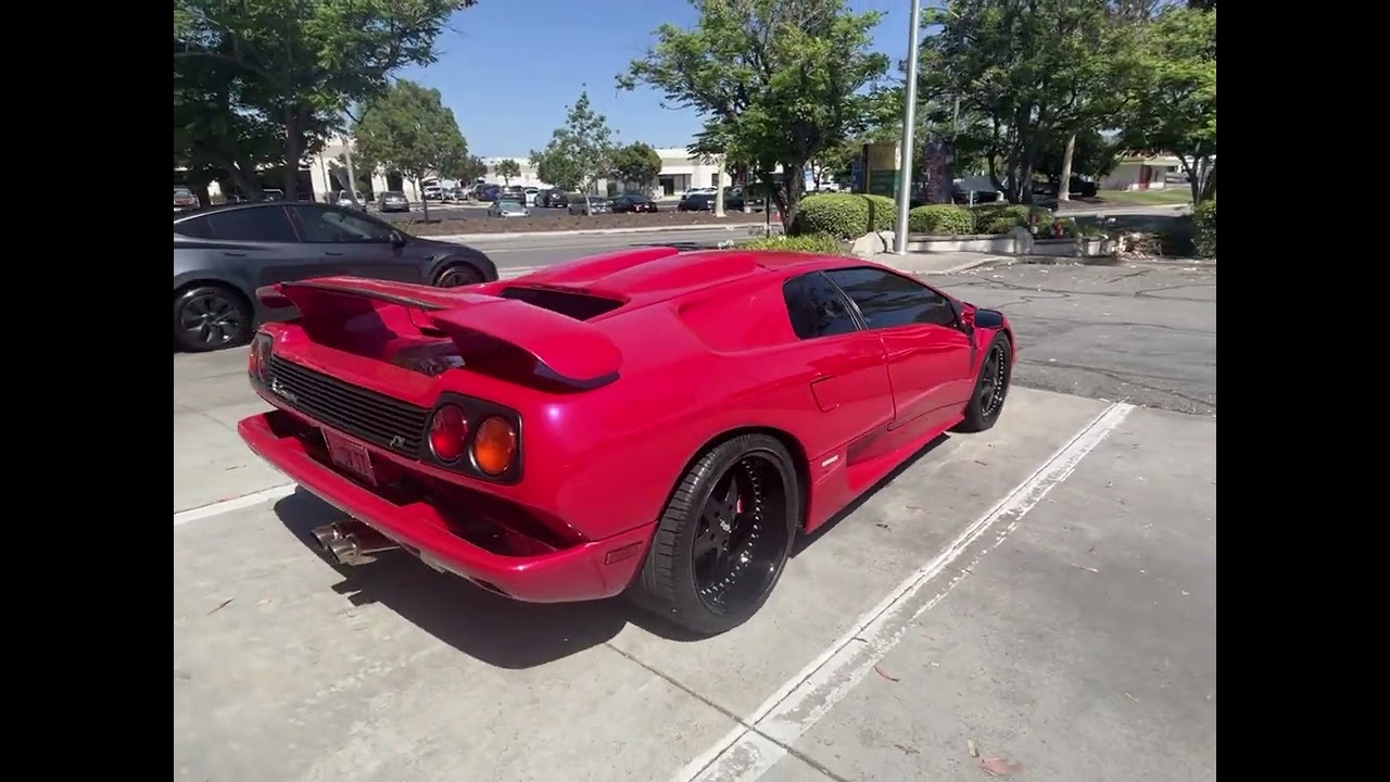 1999 Lamorghini Diablo Startup + Walkaround Video
