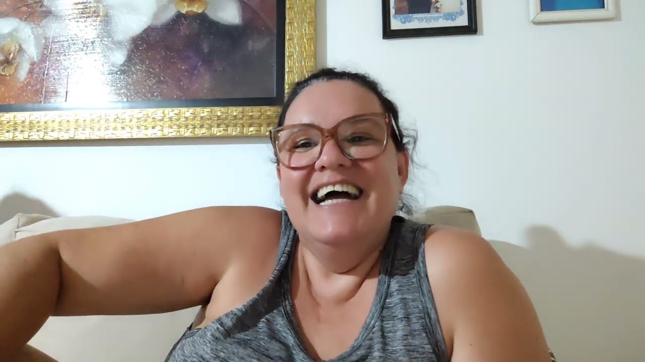 O CANAL DA @LetíciaFlorentino-v1p JÁ TEM VÍDEO LÁ FOI MUITA RESENHA HJ NA CASA DA TÂNIA 😂😂