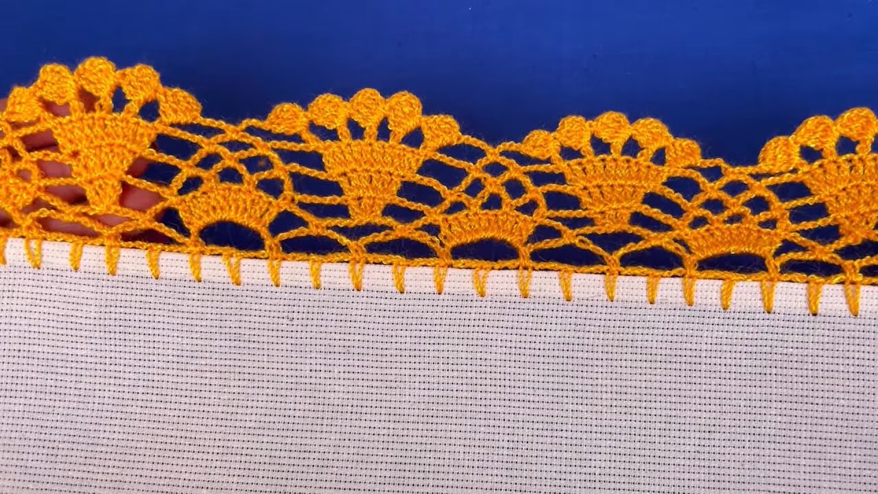 ORILLA  ABANICOS Y PIÑITAS  , IDEAL PARA SERVILLETAS O MANTELES 🎁PUNTILLA 195