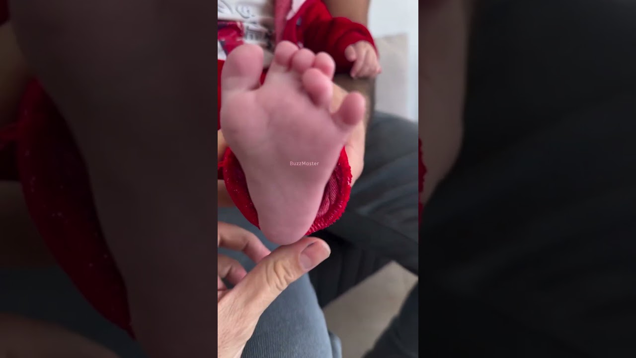 Army officer meets his newborn with a rare surprise