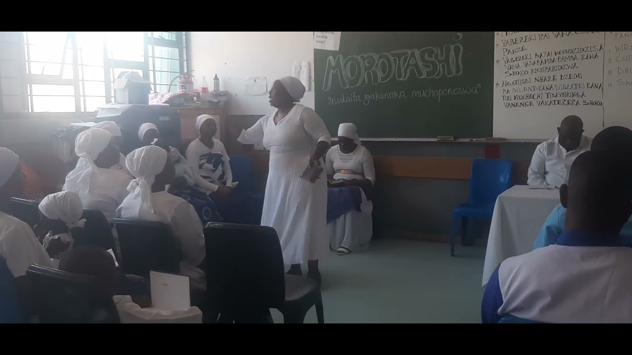 Ruwadzano Woyeee!!! Mai Gapara on the pulpit 
