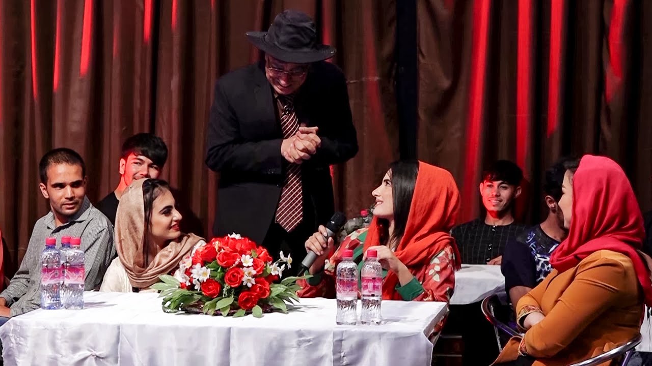 Kaka Baba Funny jokes with movie stars / عیدانه - طنز های کاکا بابه و صحبت با بازیگران فلم