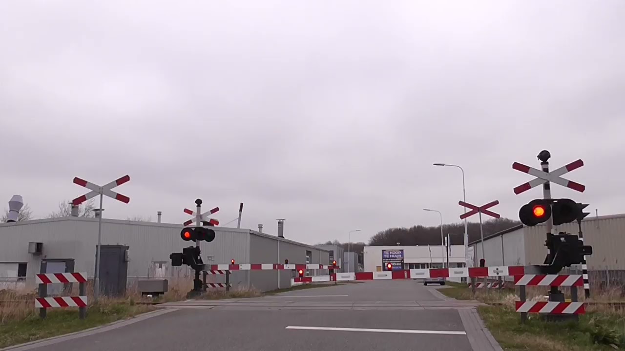 Spoorwegovergang Goes/ Level Crossing/ Passage a Niveau/ Railroad-/ Bahnübergang
