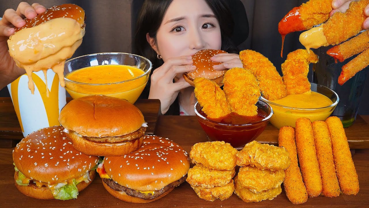 Тающий сырный соус🍔 Макдоналдс бургер АСМР МукбангㅣСырные палочкиㅣMcDonald's Burger Mukbang