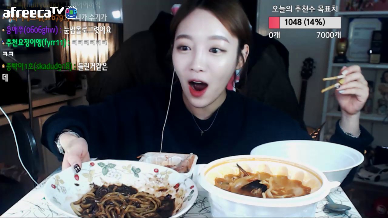 새벽중 급배고파서 짜장면+짬뽕 야식먹방 !!! 슈기♬ Mukbang