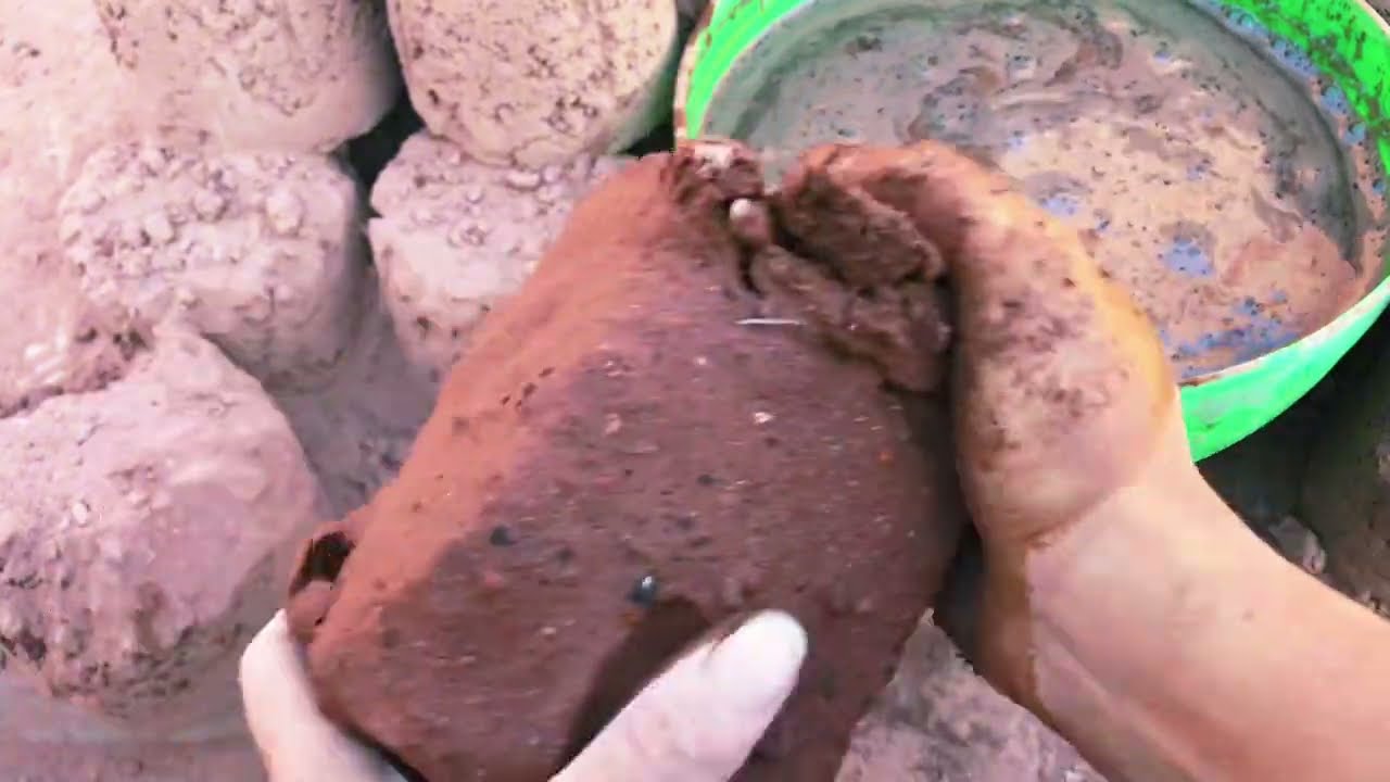 Crispy red sand dry /water dipping crumbling satisfying