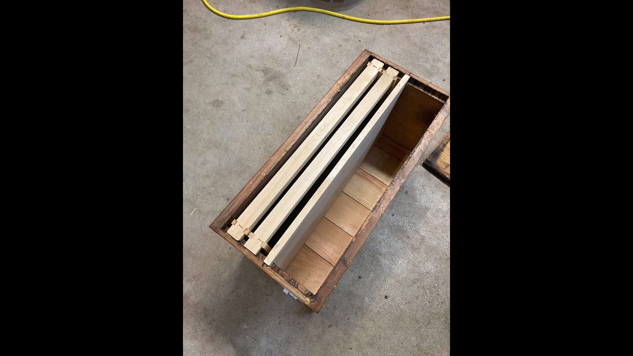 Dual purpose, year round double queen mating nucs using 5 frame nuc boxes