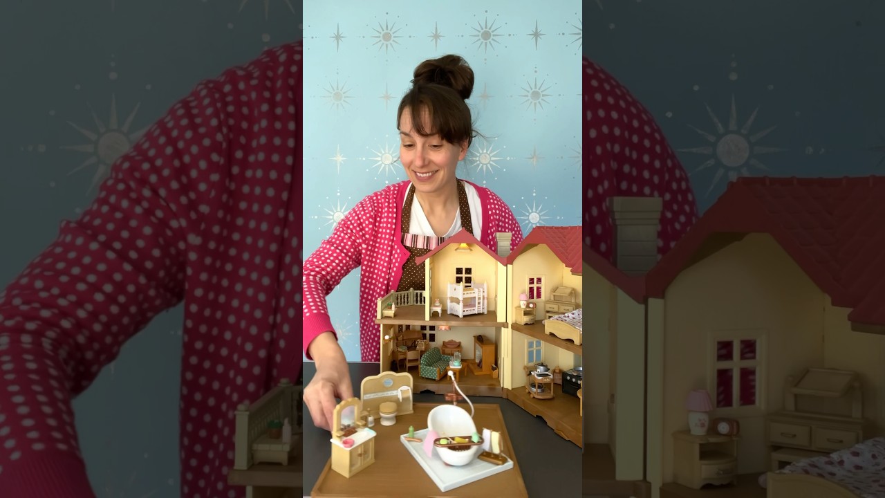 Decorating my Calico Critters thrift store find!