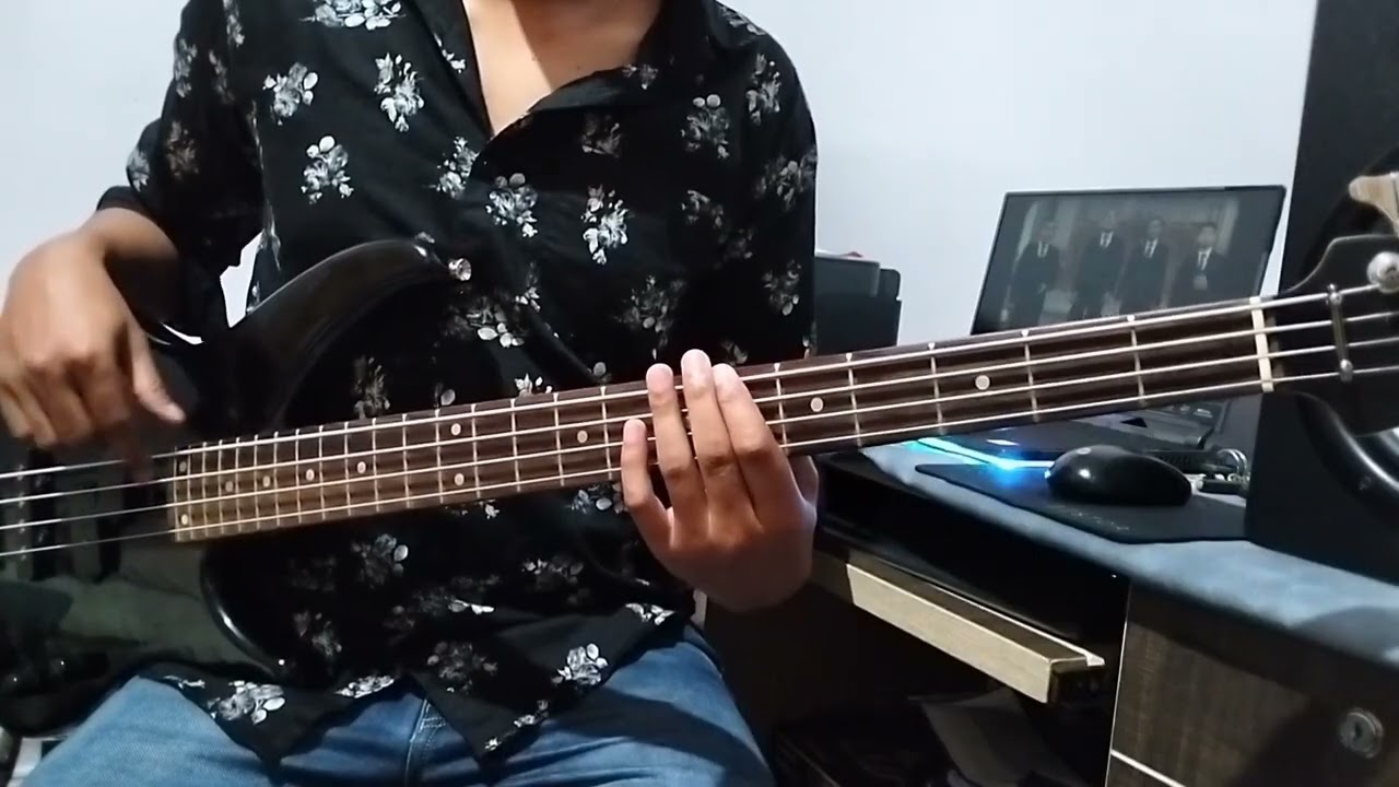 Theme song 33rd (2025) U Trai u wad aiu na ngi (Bass guitar cover/Lesson)