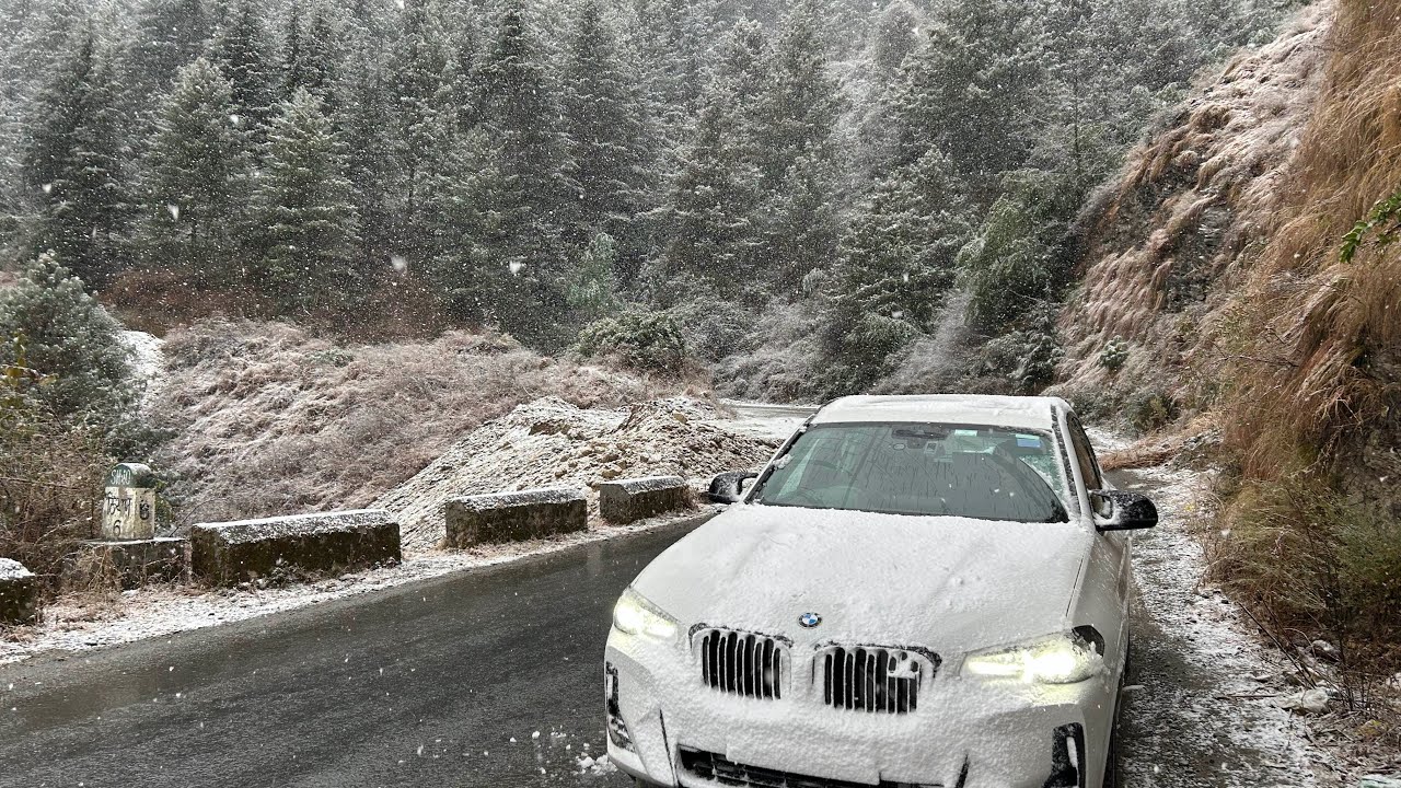 BMW X3 M40i Weathering Snowstorm Narkanda & welcome guest- A budding Cricketer about to miss match