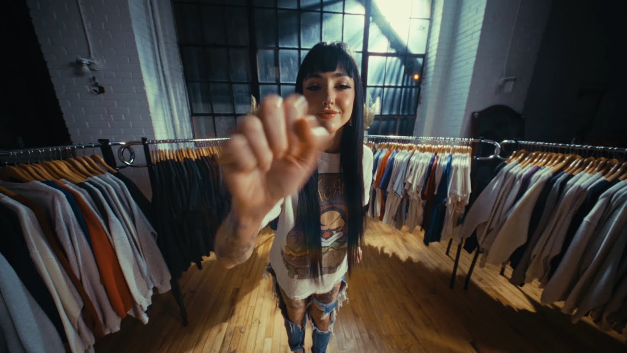 Behind the Scenes | Vintage Cinematic Fashion Shoot (Laowa 10mm + Sony FX3)