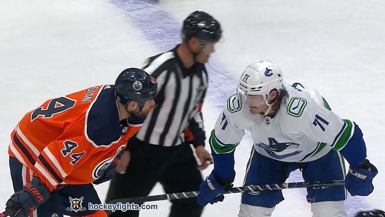 Zack MacEwen vs Zack Kassian Oct 7, 2021