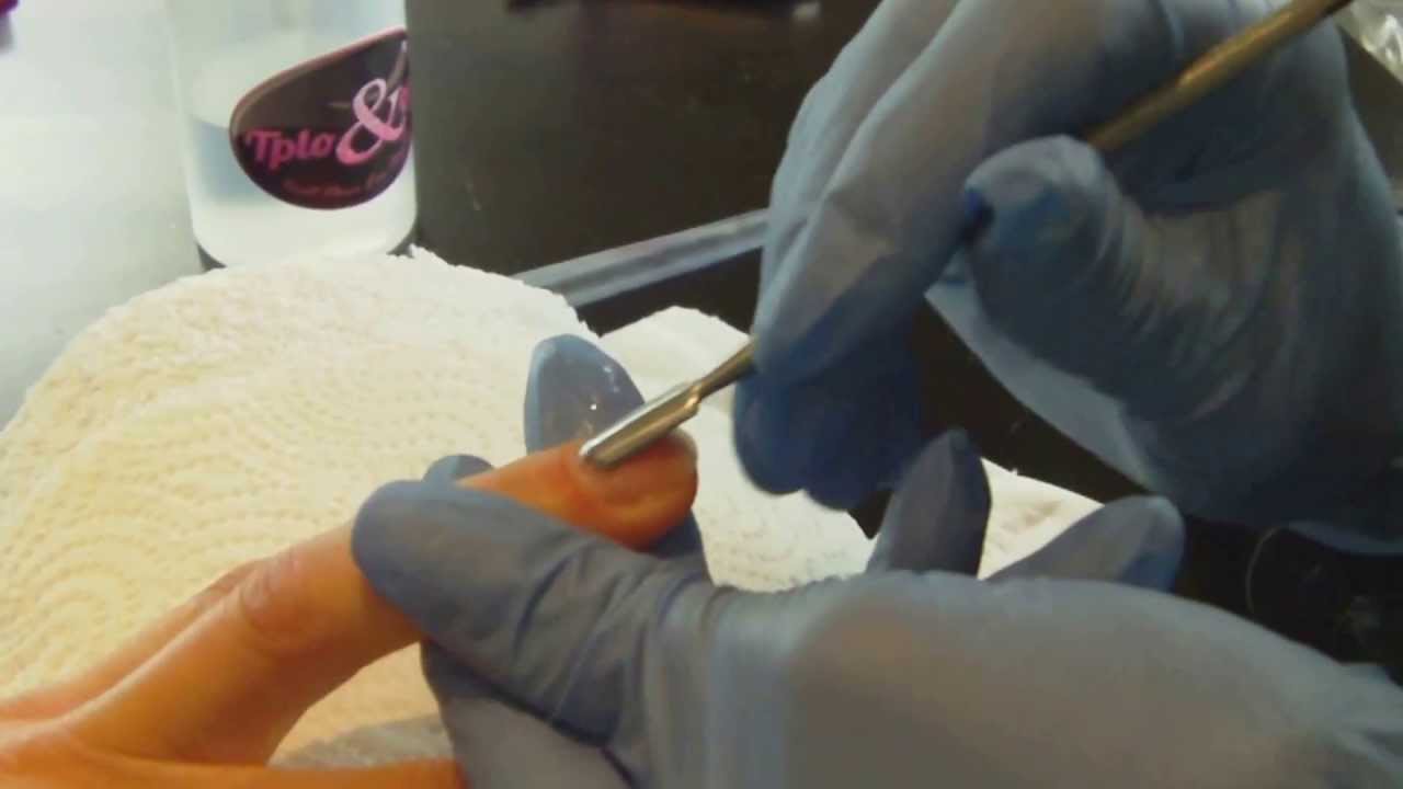 Préparation des Ongles avant pose gel uv ou vernis permanent eviter les décollements