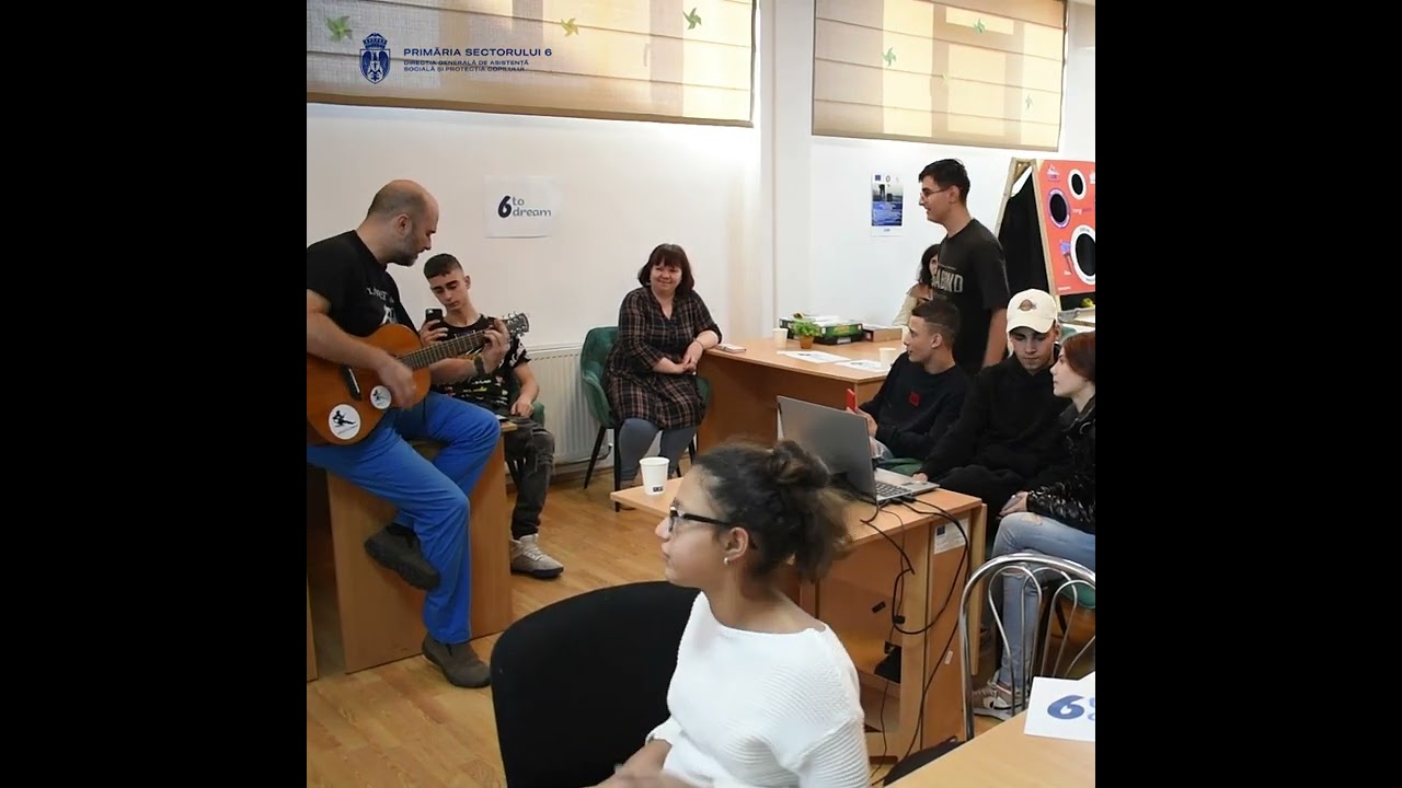 Prima &icirc;nt&acirc;lnire a tinerilor la Clubul 6 to Dream!